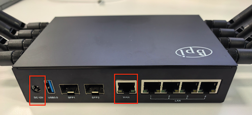 Portas de energia e Ethernet